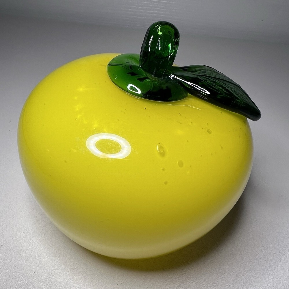 Hand-Blown Art Glass Yellow‎ Apple Green Stem Fruit Figure Decoration 3.5"